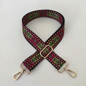 Ethnic style bag strap with geometric pattern and gold buckle No. 80 detail view