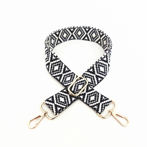 Bandoulière réglable tissée large avec motif géométrique de losanges noir et blanc