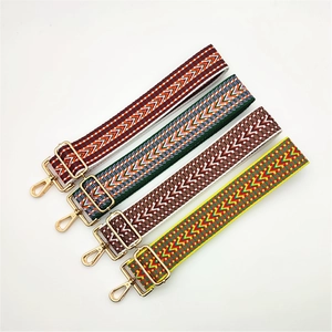Ρυθμιζόμενοι φαρδιοί ιμάντες ζακάρ boho με χρυσά μεταλλικά άγκιστρα για τσάντες χειρός