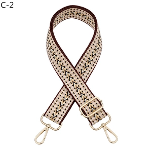 Bandoulière réglable avec motif flèche géométrique et clips en alliage doré
