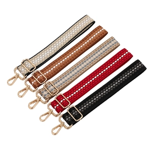 Adjustable woven replacement shoulder strap for handbags with geometric pattern and gold clips
