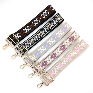 Sangles de sac ethniques réglables en jacquard avec crochets dorés en cinq motifs