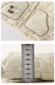 Close-up showing 5.5cm thickness measurement and duck pocket detail on kids puffer vest