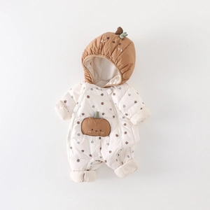 Thickened winter baby pumpkin romper with quilted fabric and warm fleece lining