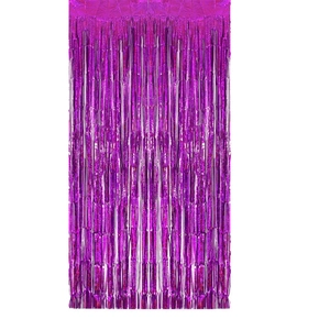 Rideau de franges métalliques violet et rose pour décoration de fête de bébé