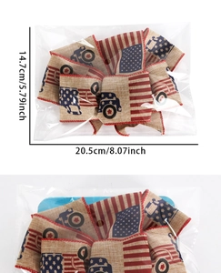 Dettaglio del fiocco decorativo del Giorno dell'Indipendenza con stelle e strisce USA
