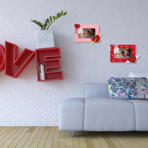 Romantic heart-shaped photo frames with pearls and LOVE wings for Valentine decor