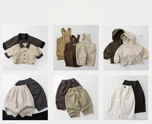 Details zu Kinder-Baumwollhemden und Latzhosen im Retro-Stil in Erdtönen