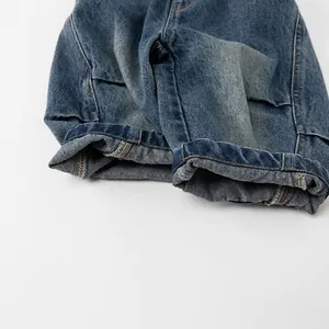 Pantaloni denim vintage per bambini con taglio comodo e orlo con cuciture rinforzate
