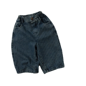 Short en jean rayé bleu foncé pour enfants avec taille élastique et bouton vintage