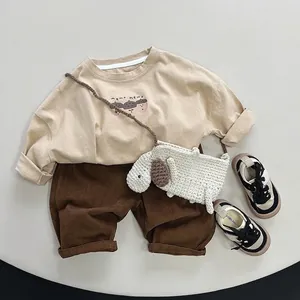 Set t-shirt a maniche lunghe in cotone e pantaloni in velluto a coste per bambini autunno