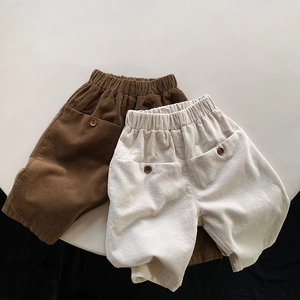 Kids' corduroy casual shorts set in brown and off-white with elastic waist and wood buttons