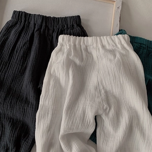 Détail du pantalon en coton respirant pour enfants avec taille élastique en couleurs