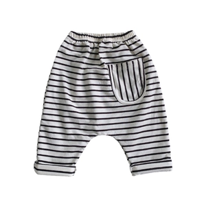 Pantalon sarouel classique rayé noir et blanc pour bébé avec taille élastique confortable
