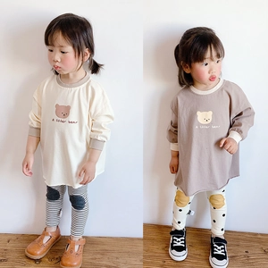 T-shirts manches longues en coton pour filles avec motif ours en beige et marron, poignets