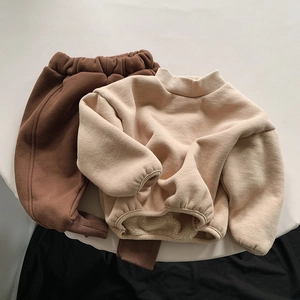 Kids warm fleece sweatshirt and jogger pants set in beige and brown colors
