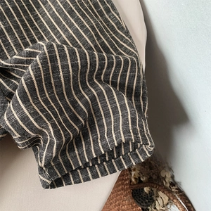 Pantalon rayé en coton et lin pour enfants avec motifs verticaux jaunes et noirs