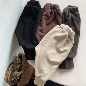 Détails de pantalons de jogging en coton pour enfants en noir marron et beige