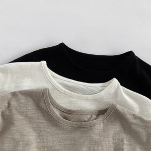 T-shirts enfants en coton flammé respirant disponibles en noir blanc et gris