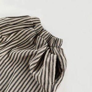 Kids linen vertical striped shorts with elastic waistband and side pockets for summer