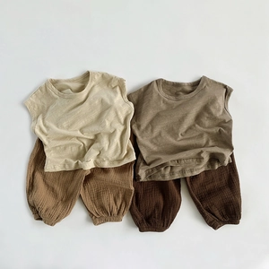Kids breathable bamboo cotton sleeveless vest and pants set in beige and dark coffee colors