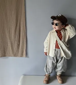 Tenue d'automne pour bambin avec pantalon sarouel en velours côtelé à motifs géométriques