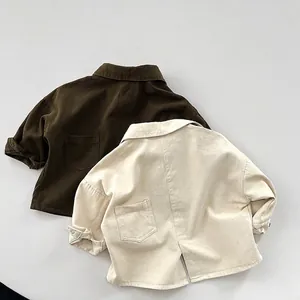Chemises rétro en coton pour enfants de style coréen en vert armée et blanc crème