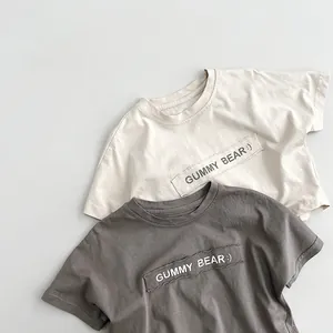 Détails de T-shirts enfant en coton avec patch Gummy Bear et bords bruts doux