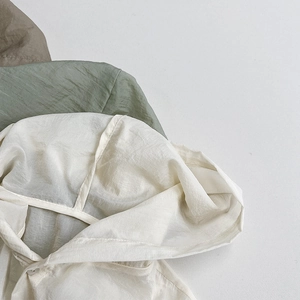 Vestes légères à capuche pour enfants en crème, vert et marron, tissu fin respirant