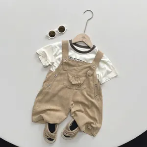 Koreanischer Stil Kinder Minimalistisches Beige T-Shirt und Khaki Latzhose Set