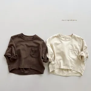 Détails de t-shirts manches longues enfant en coton avec poche plissée marron et beige