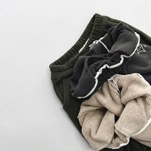Pantalons de jogging chauds en polaire pour enfants en vert foncé, gris et beige chiné