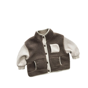Cozy boy's color-block fleece jacket with retro brown teddy velvet and button closure