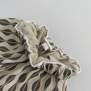 Pantalon en coton pour enfants avec motif géométrique, taille élastique et vagues