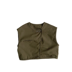 Gilet vintage en coton vert olive pour tout-petits avec boutons latéraux et poche cachée