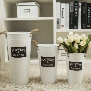 Set of 3 vintage Nordic style white iron flower pots with rustic jute rope handles