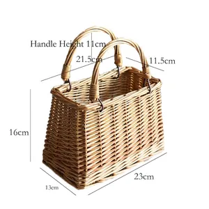 Detailed size specifications for a woven wicker picnic basket with handle height