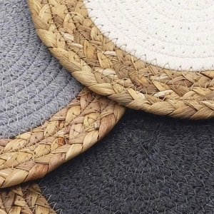 Vue macro détaillée du tissage en spirale serré des dessous-de-plat durables en coton