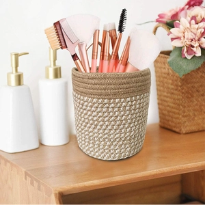 Two-tone cotton rope woven basket with leather handle for wall hanging and storage