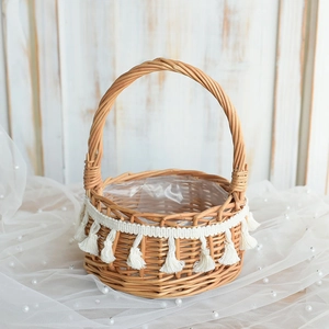 Handmade Woven Rattan Flower Basket With White Tassels Bohemian Style Wedding Flower Girl Basket Home Decorative Storage Basket