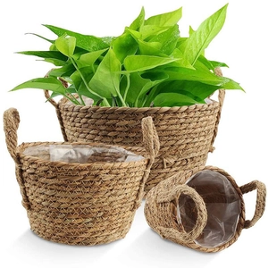 Rustic Hand Woven Straw Planter Basket With Handle Waterproof Plastic Liner Natural Grass Flower Pot For Indoor Decor