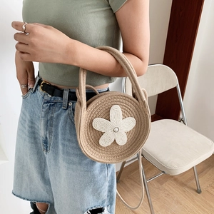 Sac à Épaule Tissé Rond pour Femmes Mignon à Fleurs et Fausses Künstliche Perles Sac à Main en Paille Style Coréen pour Vacances