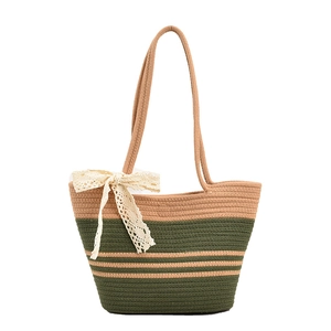 Sac de plage tressé fait main avec bloc de couleur kaki vert et nœud décoratif en dentelle