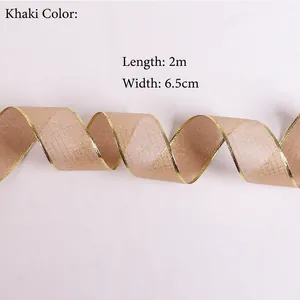 Détail du ruban de Noël kaki à motif de grille dorée et bordures métalliques, 2m x 6,5cm