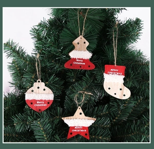 Lot de 4 ornements de Noël en bois comprenant une étoile, une chaussette et un sapin décoratif