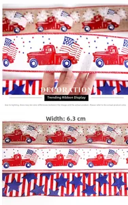 Détails macro des rubans du 4 juillet avec camions rétro et étoiles sur tissu type jute