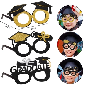 Dreiteiliges Abschluss-Partybrillen-Set mit GRADUATE und Doktorhut Motiven