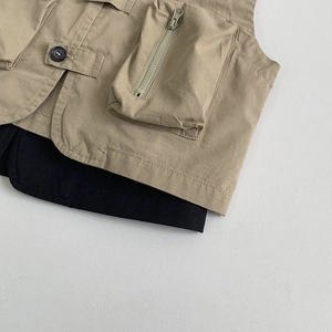 Kids khaki utility vest with multi-pocket design in Japanese retro outdoor style