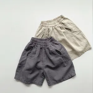 Kinder-Shorts aus Baumwolle und Leinen in Dunkelgrau und Beige mit elastischem Bund