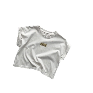 T-shirt enfant minimaliste en coton gris clair avec écusson Ice Cream et manches roulées